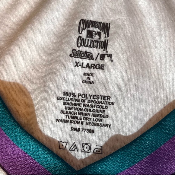 Diamondbacks White Jersey - Size XL - Picture 3 of 13